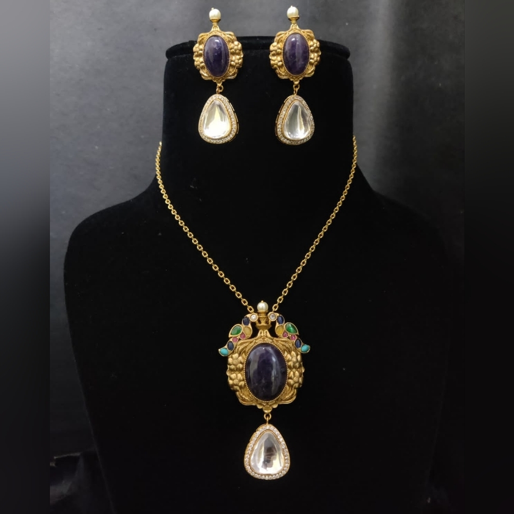 Necklace set